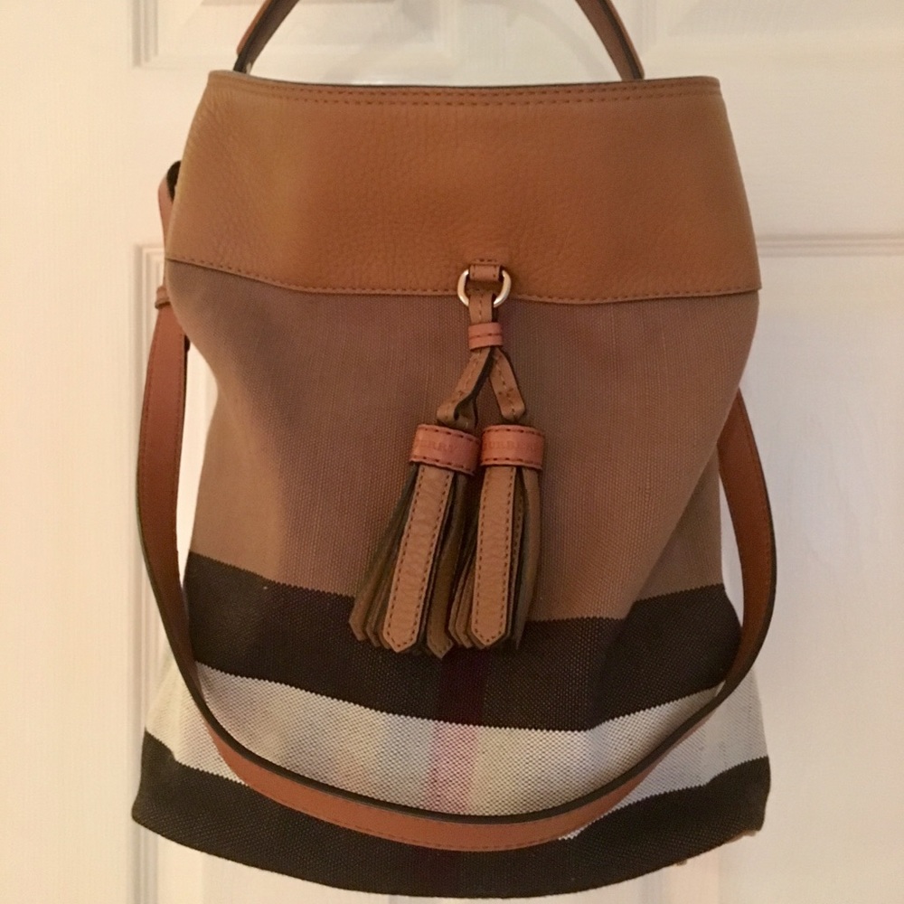 Burberry Ashby Medium Nova Check Tassel Bag